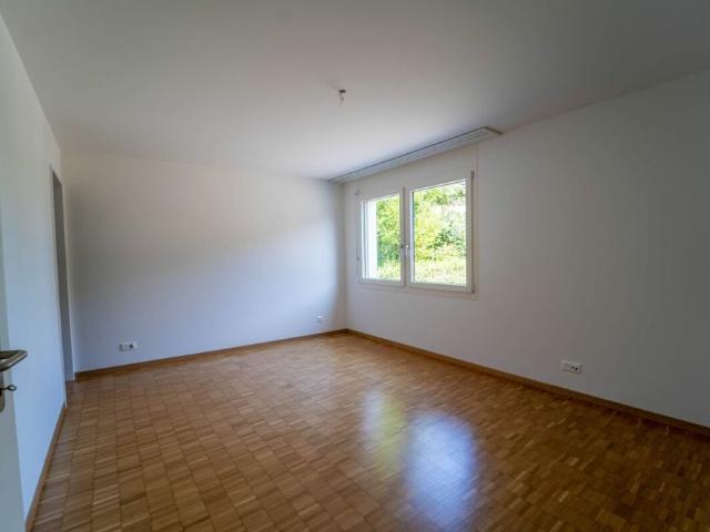 Grosszügige 3.5 Zimmer Gartenwohnung mit modernem Wohnkomfort