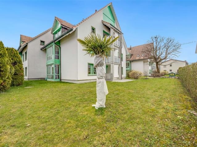 Grosszügige 3.5 Zimmer Gartenwohnung mit 108 m², Ruhe, Sonne & Nähe Zürichsee