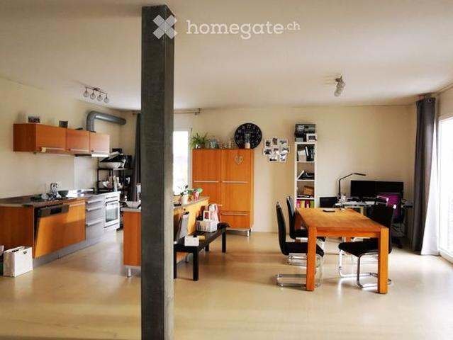 Grosszügige 3,5 Zimmer Loftwohnung