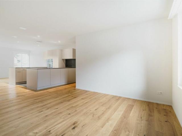 Grosszügige 3.5 Zimmer Wohnung an ruhiger Lage mit herrlichem Sitzplatz
