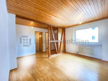 Großzügige 3,5 Zimmer Wohnung mit offenem Essbereich, Balkon und Einbauküche