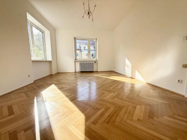 Großzügige 3,5 Zimmer Wohnung mit Balkon in 1130 Wien –zu Mieten!