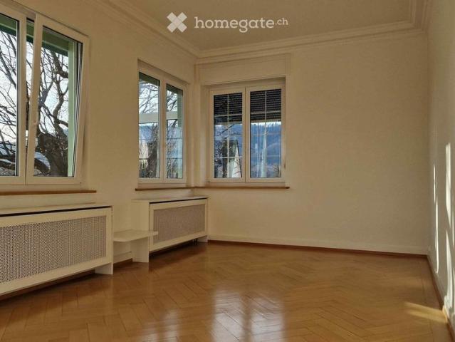Grosszügige 3.5 Zimmer Wohnung mit gedeckter Terrasse in Zürich Wollishofen