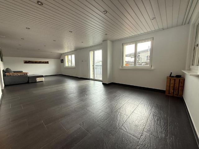grosszügige 3.5 Zimmer Wohnung | Wohnen wie im eigenen Hausteil