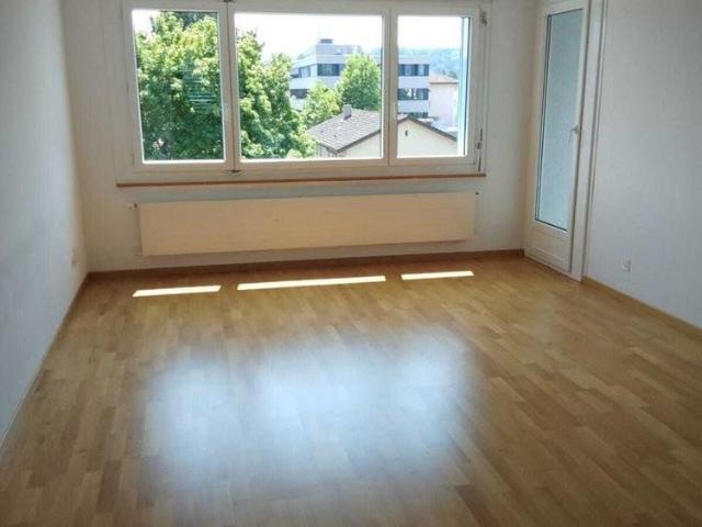 Grosszügige 3.5 Zimmerwohnung an ruhiger Lage