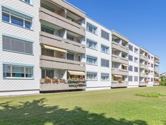 Grosszügige 3.5 Zimmerwohnung an ruhiger Lage