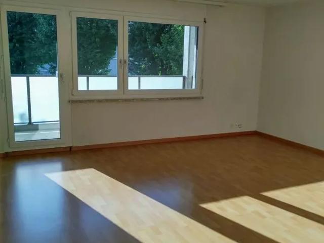 Grosszügige 3.5 Zimmerwohnung im Oberfeld Quartier