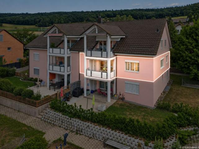 grosszügige 3.5 Zimmerwohnung in kleinem Mehrfamilienhaus