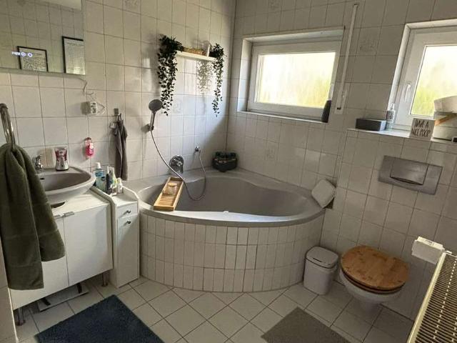Großzügige 3,5 ZKB Wohnung 106 m² im 2 Familienhaus in Hemsbach zu vermieten – mit Balkon & Stellp