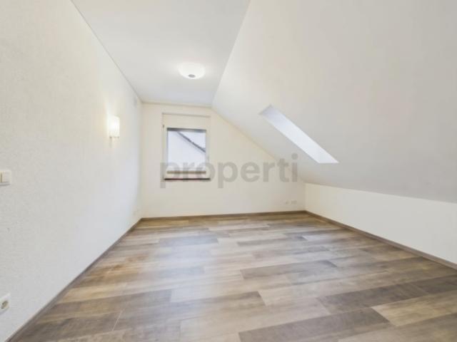 Grosszügige Terrasse 25 m², Reduit mit Waschturm & Rollstuhlgängig in Schneisingen