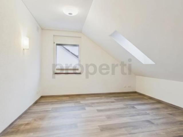 Grosszügige Terrasse 25 m², Reduit mit Waschturm & Rollstuhlgängig in Schneisingen!