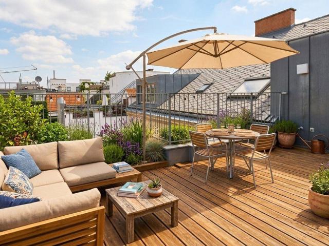 GROSSZÜGIGE TERRASSENWOHNUNG MIT 3 SCHLAFZIMMERN