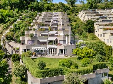 Grosszügige Terrassenwohnung mit Gartenparadies