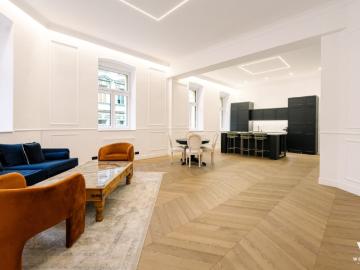 Großzügige Top sanierte Wohnung I 108m2 I Attraktive Lage an der Grenze zu 1040 Wien I Nähe Alois Drasche Park