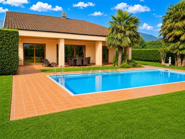 Grosszügige und elegante Villa mit viel Raum und schönem Swimmingpool