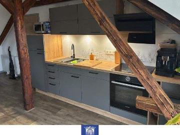 Großzügige und hochwertige Dachgeschosswohnung mit Balkon! Lift!