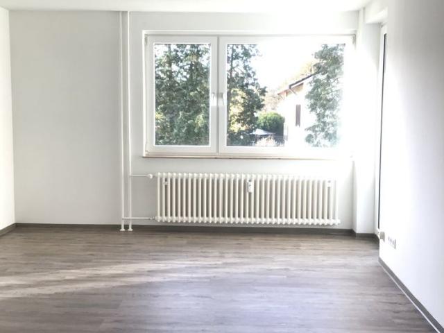 Großzügige und helle 3 Zimmer Wohnung mit Balkon