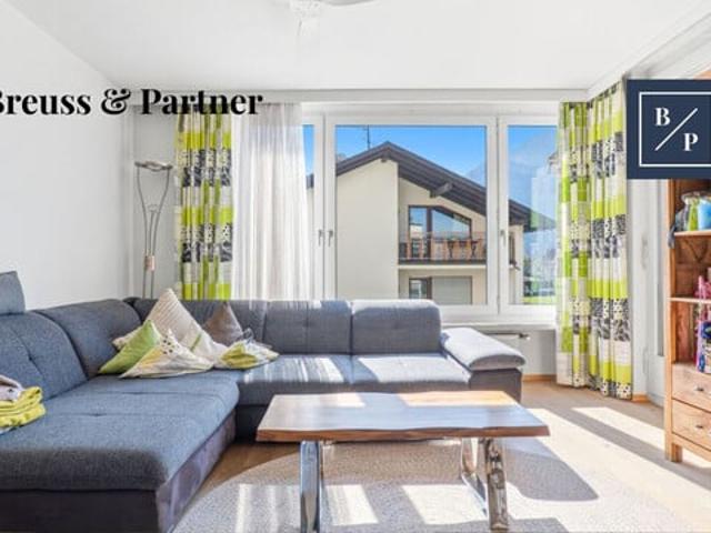Großzügige und helle 4 Zi Wohnung in Dornbirn in guter Lage mit 2 Balkonen, Garage & Aufzug