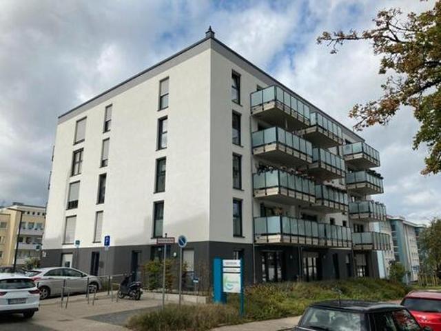 Großzügige und helle 4 Raum Wohnung