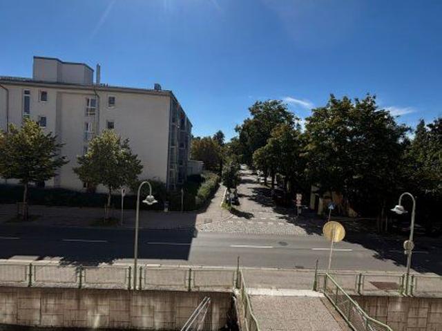 Großzügige und leistbare 3 Zimmer Wohnung mit Parkplatz in angenehmer Wohnlage in Wels Teilsanierung !