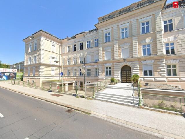 Großzügige und leistbare 3 Zimmer Wohnung mit Parkplatz in angenehmer Wohnlage in Wels Teilsanierung!
