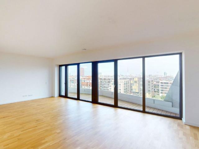 Großzügige und lichtdurchflutete 3 Zimmer Wohnung an der Elbspitze