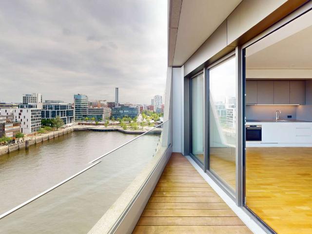 Großzügige und lichtdurchflutete 3 Zimmer Wohnung an der Elbspitze