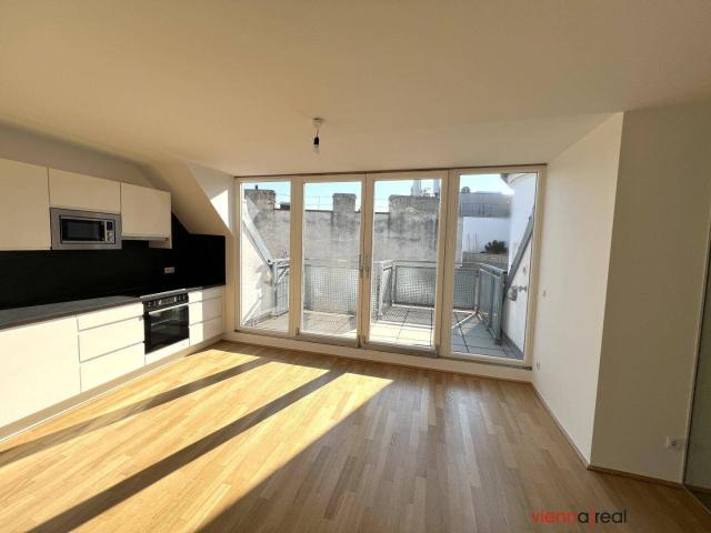 Großzügige und lichtdurchflutete 5 Zimmer Maisonette mit Galerieflächen und 2 Terrassen am Spittelauer Platz