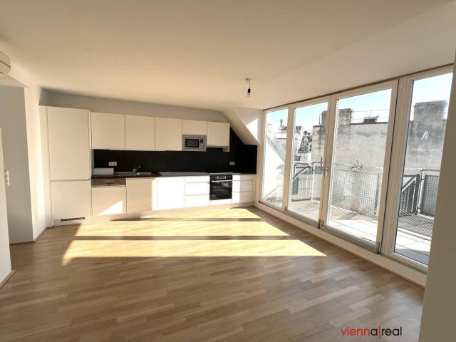 Großzügige und lichtdurchflutete 5 Zimmer Maisonette mit Galerieflächen und 2 Terrassen am Spittelauer Platz