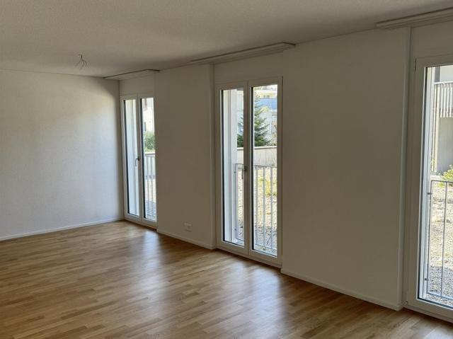 Grosszügige und moderne 2.5 Zimmer Wohnung!