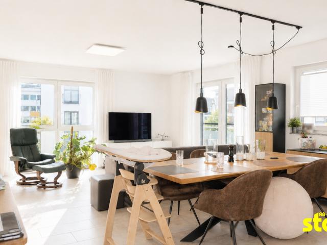 GROßZÜGIGE UND MODERNE 3 ZIMMERWOHNUNG MIT EINBAUKÜCHE UND BALKON AM DAMMER CARRÉ
