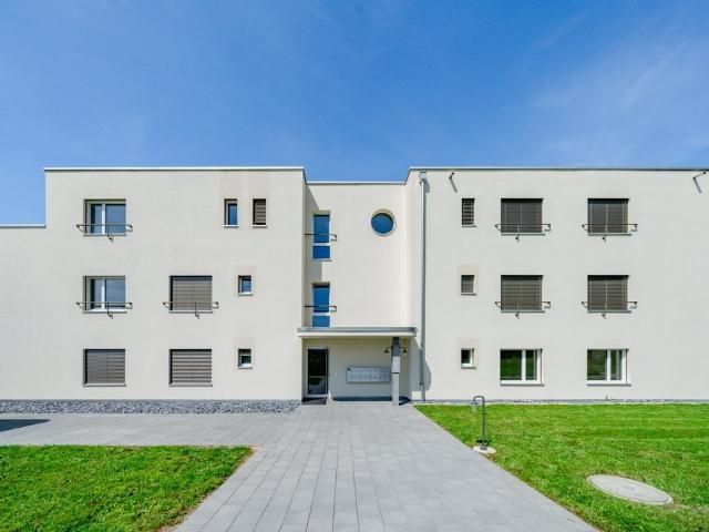 GROSSZÜGIGE UND MODERNE ATTIKA