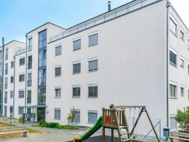 Grosszügige und moderne Familienwohnung in Niederhasli