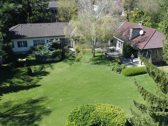 Großzügige Villa in Bad Fischau Brunn mit 2.781m² großem Traumgrund und Fernblick