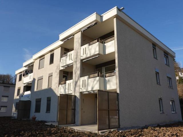 Grosszügige Wohnung mit Balkon