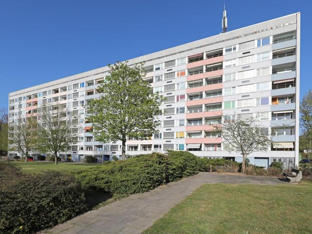 Großzügige Wohnung mit Balkon im grünen Detmerode / 1.OG. links