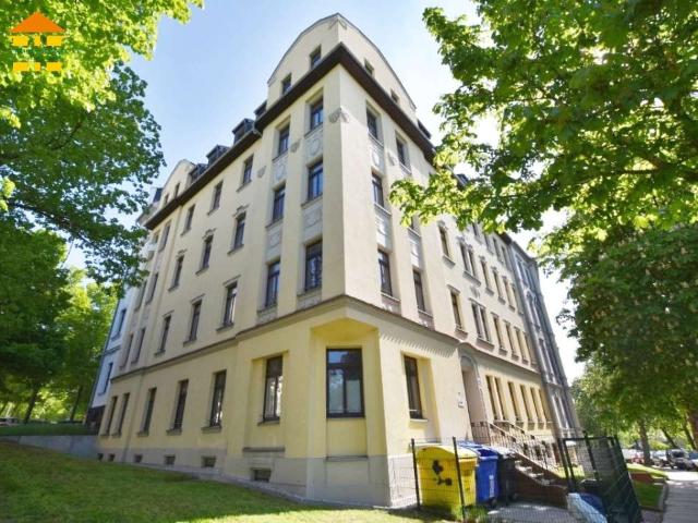 Großzügige Wohnung mit Balkon im Erdgeschoss!