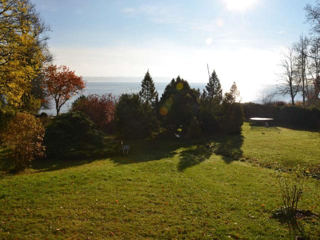 Großzügige Wohnung mit Blick auf den See