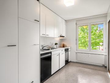 Grosszügige Wohnung mit Chéminée befristet bis 30.06.2027