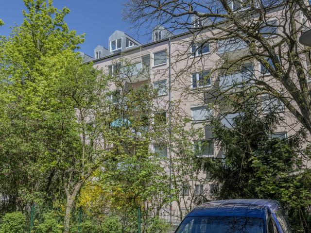 Großzügige Wohnung mit direkt begehbarem Speicherabteil über den Dächern von Giesing