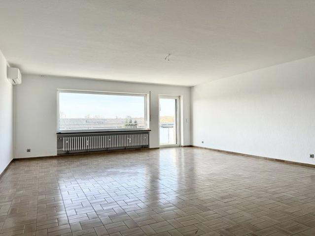 Großzügige Wohnung mit eigenem Garten!