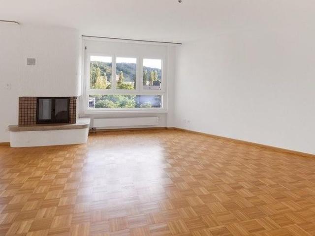 Grosszügige Wohnung mit eigener Waschmaschine