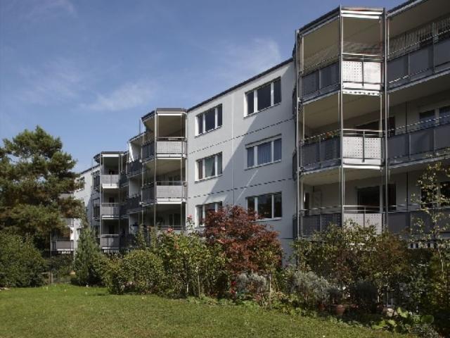 Grosszügige Wohnung mit Gartensitzplatz