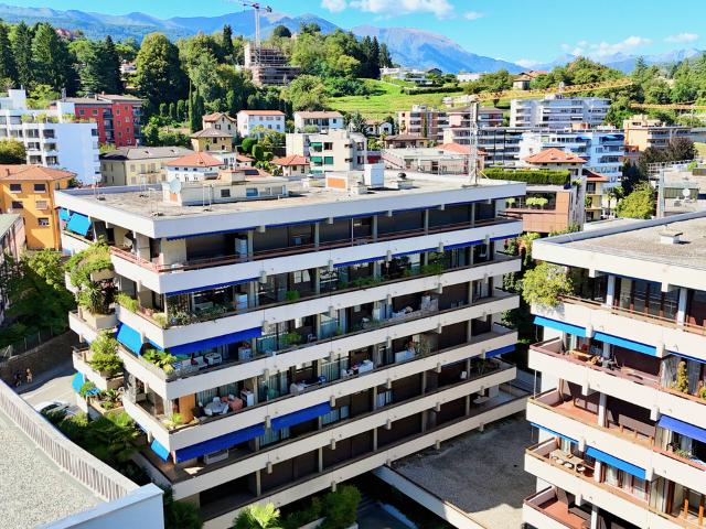 Geräumige Wohnung mit großer Terrasse in zentraler Lage