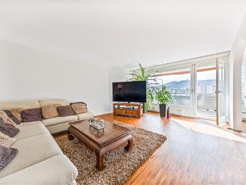 RESERVIERT Grosszügige Wohnung mit modernem Ausbau