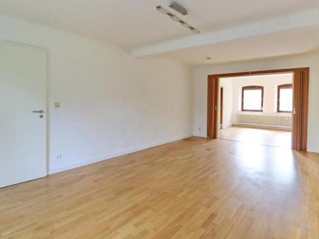 Großzügige Wohnung auf einem 2600m² großen Grundstück