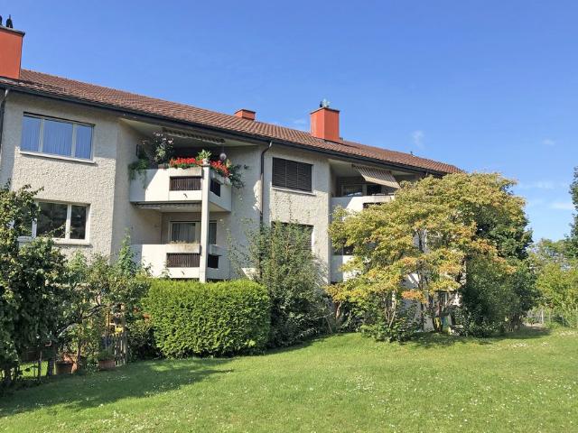 Grosszügige Wohnung an ruhiger Lager
