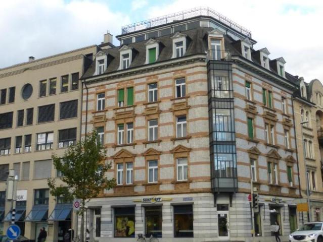 Grosszügige Wohnung direkt am Dornacherplatz sucht Sie