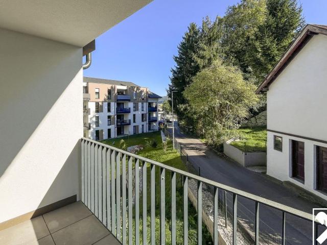 Großzügige Wohnung im Ortszentrum Tg Stellplatz Inklusive