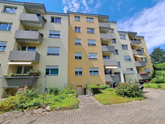 Grosszügige Wohnung im Zentrum von Dietlikon
